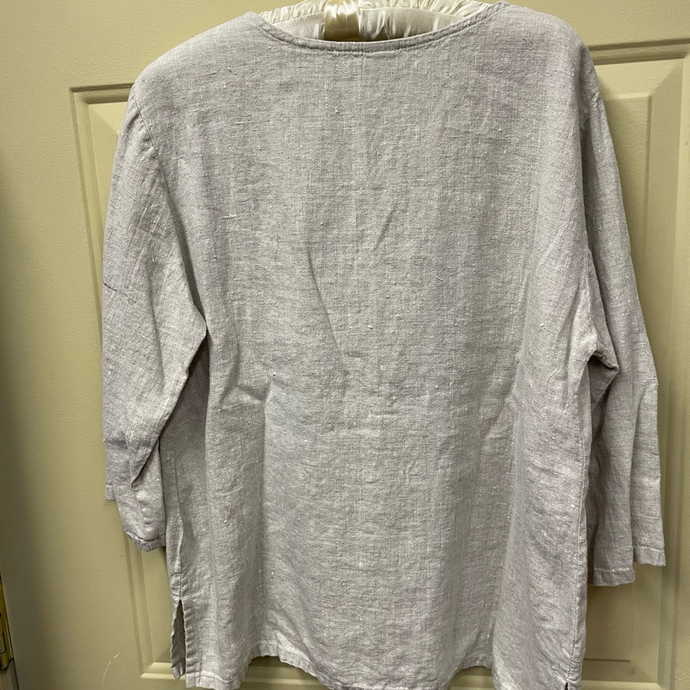 Match Point 100% Linen Top - Picture 9 of 10